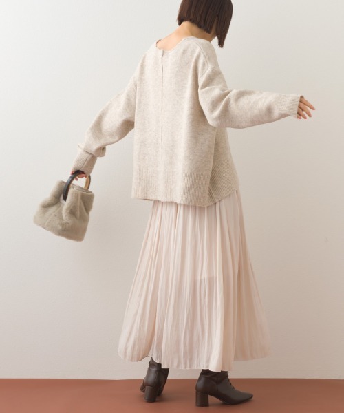 OMNES（オムネス）の「メランジVネックオーバーシルエットニットプルオーバー（ニット/セーター・レディース・ベージュ/ブラウン/ライトグレー/グレー・FREE）」の9枚目の写真