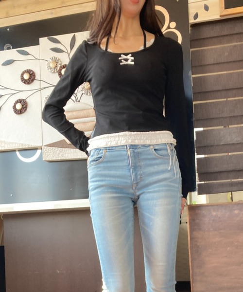 tolene(トレネ)の「レース使いフェイクレイヤードワイドネックロングスリーブトップス(Tシャツ/カットソー・レディース・グレー/ブラック・FREE)」の7枚目の写真