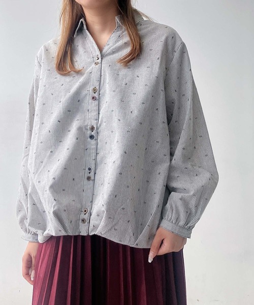 AS KNOW AS plus(アズノゥアズプラス)の「♪多釦スキッパーシャツ(シャツ/ブラウス・レディース・グレイッシュベージュ/ブラック系/ブラック系1/ホワイト系/ホワイト系2/ブラック系2・FREE)」の1枚目の写真
