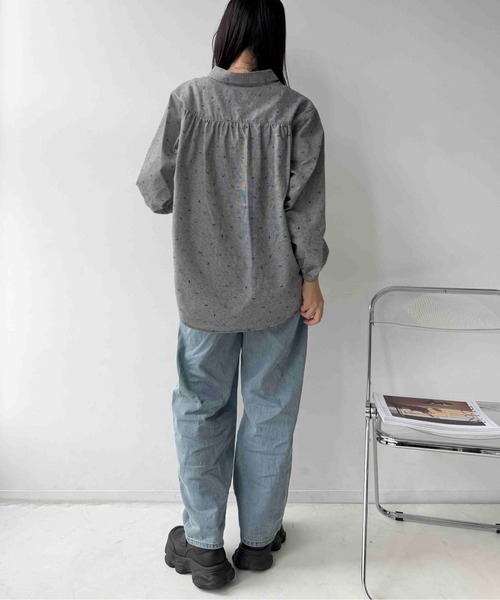 AS KNOW AS plus(アズノゥアズプラス)の「♪多釦スキッパーシャツ(シャツ/ブラウス・レディース・グレイッシュベージュ/ブラック系/ブラック系1/ホワイト系/ホワイト系2/ブラック系2・FREE)」の20枚目の写真