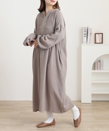 OMNES（オムネス）の「ダブルガーゼピンタック袖ボリュームワンピース（ワンピース）」