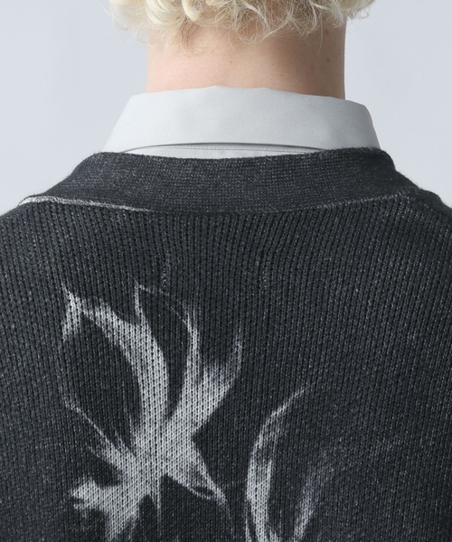HARE（ハレ）の「デジタルフラワーモチーフカーディガン(HARE)（カーディガン/ボレロ・メンズ・ブルー/ブラック・FREE）」の6枚目の写真