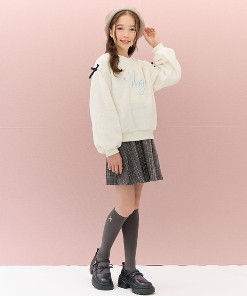 Amourire girl（アムリールガール）の「ぽわん袖フリースプルオーバー（スウェット・キッズ・オフホワイト/サックスブルー・140cm/130cm/160cm/150cm）」の14枚目の写真