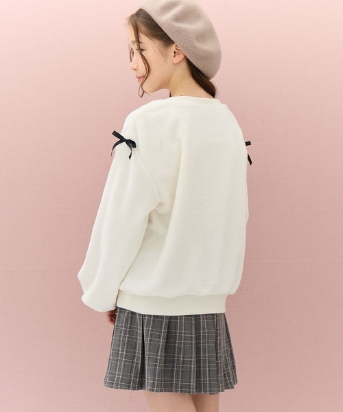 Amourire girl（アムリールガール）の「ぽわん袖フリースプルオーバー（スウェット・キッズ・オフホワイト/サックスブルー・140cm/130cm/160cm/150cm）」の8枚目の写真