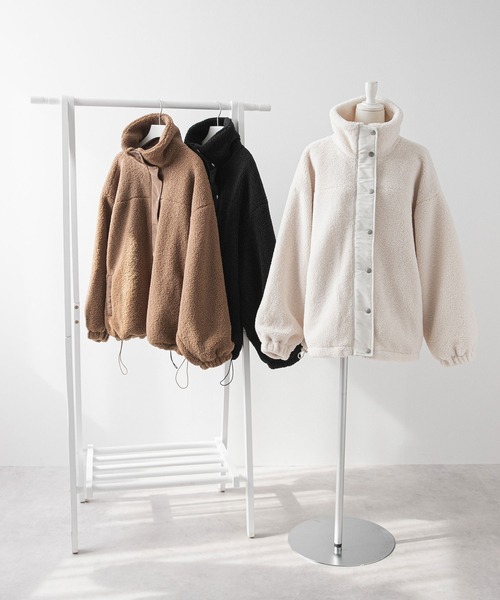 Diable baiser(ディアブルベーゼ)の「ボアスタンドブルゾン【ジャケット】【コート】(その他アウター・レディース・アイボリー/ブラック/モカ・LARGE/MEDIUM)」の4枚目の写真