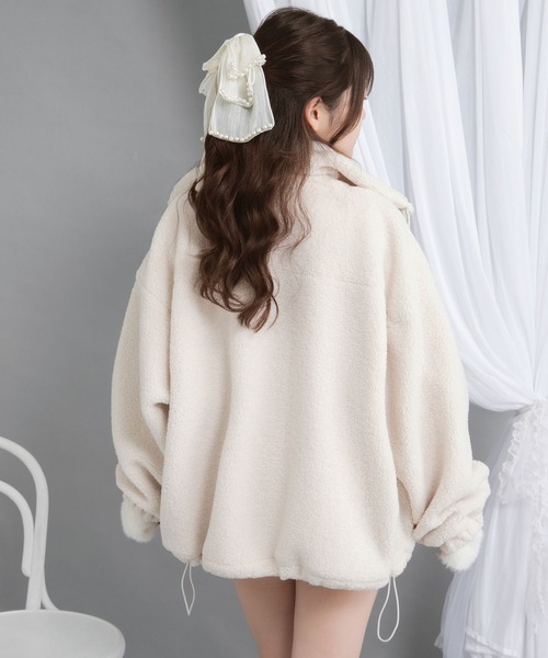 Diable baiser(ディアブルベーゼ)の「ボアスタンドブルゾン【ジャケット】【コート】(その他アウター・レディース・アイボリー/ブラック/モカ・LARGE/MEDIUM)」の18枚目の写真