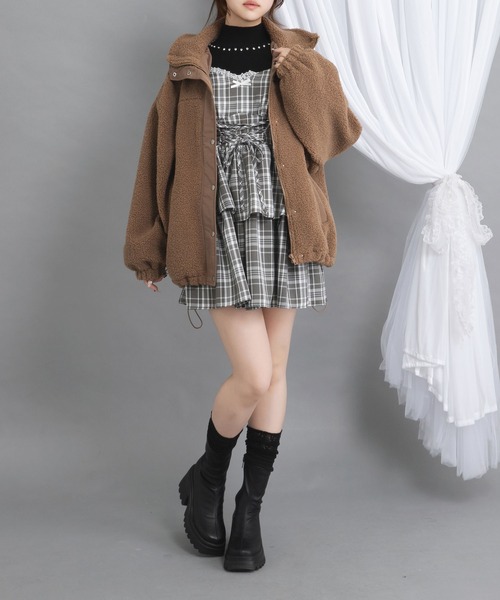 Diable baiser(ディアブルベーゼ)の「ボアスタンドブルゾン【ジャケット】【コート】(その他アウター・レディース・アイボリー/ブラック/モカ・LARGE/MEDIUM)」の22枚目の写真