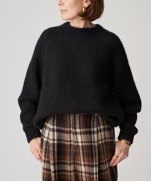 SLOANE（スローン）の「SLOANE スローン 3G天竺アルパカxウール クルーネック  SL10W-979（ニット/セーター・レディース・サックスブルー/ブラック・X-LARGE/MEDIUM）」の2枚目の写真