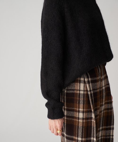 SLOANE（スローン）の「SLOANE スローン 3G天竺アルパカxウール クルーネック  SL10W-979（ニット/セーター・レディース・サックスブルー/ブラック・X-LARGE/MEDIUM）」の5枚目の写真