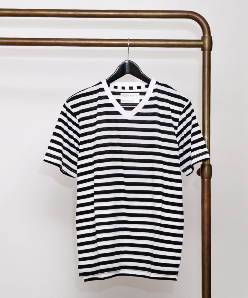 DETAILS（ディテールズ）の「DETAILS-BASIC/ Basic V-Neck Border Tee（Tシャツ/カットソー・メンズ・ホワイト×ブラック/ホワイト×ブルー・SMALL/LARGE/MEDIUM）」の11枚目の写真