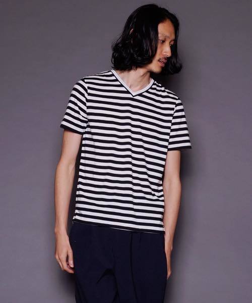 DETAILS（ディテールズ）の「DETAILS-BASIC/ Basic V-Neck Border Tee（Tシャツ/カットソー・メンズ・ホワイト×ブラック/ホワイト×ブルー・SMALL/LARGE/MEDIUM）」の5枚目の写真