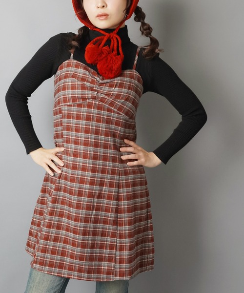 SPINNS（スピンズ）の「チェックミニキャミワンピース/ギャザー（ワンピース・レディース・ブラック/ブラウン/レッド・ONESIZE）」の15枚目の写真
