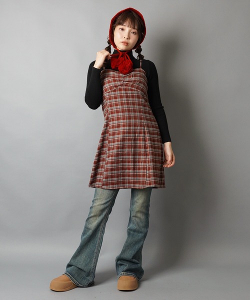 SPINNS（スピンズ）の「チェックミニキャミワンピース/ギャザー（ワンピース・レディース・ブラック/ブラウン/レッド・ONESIZE）」の17枚目の写真