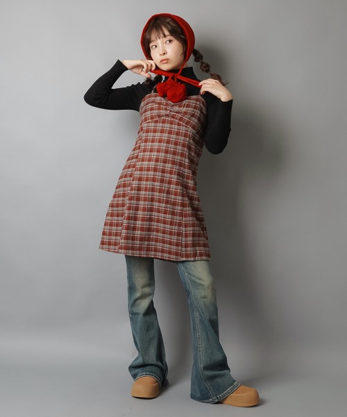 SPINNS（スピンズ）の「チェックミニキャミワンピース/ギャザー（ワンピース・レディース・ブラック/ブラウン/レッド・ONESIZE）」の18枚目の写真