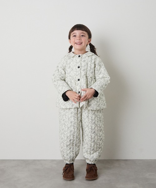 riziere（リジェール）の「【リンクコーデ】キルティング花柄コート（その他アウター・キッズ・オフホワイト・90/100/110/120/130/140/150）」の2枚目の写真