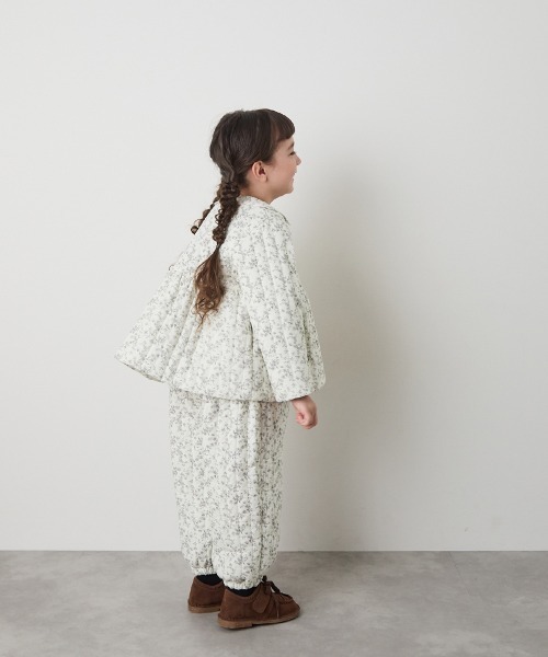 riziere（リジェール）の「【リンクコーデ】キルティング花柄コート（その他アウター・キッズ・オフホワイト・90/100/110/120/130/140/150）」の4枚目の写真