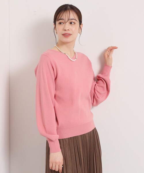 ITS'DEMO（イッツデモ）の「【手洗い可】アンジェリーナ総針vネックニット（ニット/セーター・レディース・ライトグレー/オフホワイト/ブラック/ベビーピンク/パープル系4・00）」の5枚目の写真