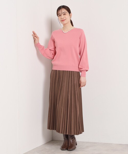 ITS'DEMO（イッツデモ）の「【手洗い可】アンジェリーナ総針vネックニット（ニット/セーター・レディース・ライトグレー/オフホワイト/ブラック/ベビーピンク/パープル系4・00）」の7枚目の写真