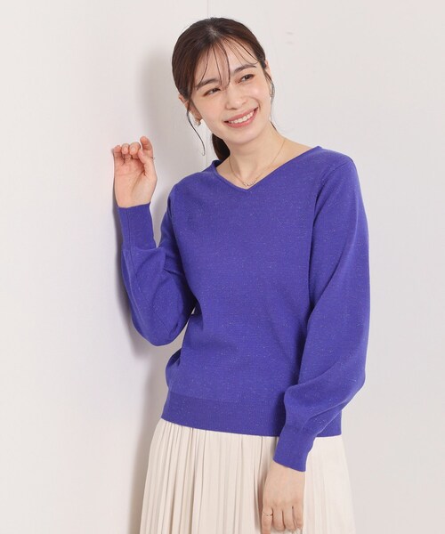 ITS'DEMO（イッツデモ）の「【手洗い可】アンジェリーナ総針vネックニット（ニット/セーター・レディース・ライトグレー/オフホワイト/ブラック/ベビーピンク/パープル系4・00）」の9枚目の写真