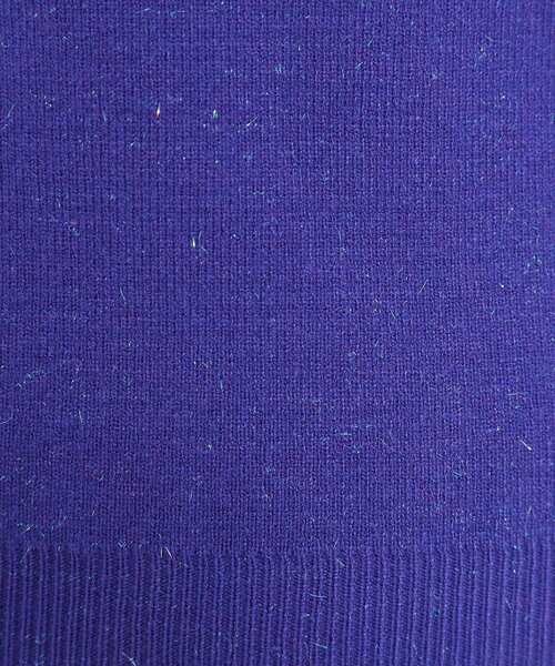 ITS'DEMO（イッツデモ）の「【手洗い可】アンジェリーナ総針vネックニット（ニット/セーター・レディース・ライトグレー/オフホワイト/ブラック/ベビーピンク/パープル系4・00）」の12枚目の写真