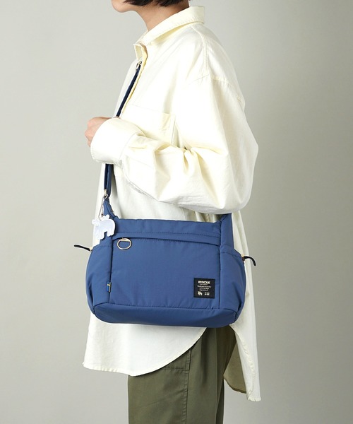 moz(モズ)の「【moz(モズ)】ボンディング ショルダーバッグ 3.5L ZLQK-01(ショルダーバッグ・レディース・グレイッシュベージュ/モカ/ブラック/ブルー・ONE SIZE)」の10枚目の写真