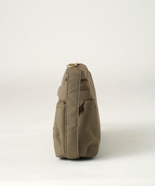 moz(モズ)の「【moz(モズ)】ボンディング ショルダーバッグ 3.5L ZLQK-01(ショルダーバッグ・レディース・グレイッシュベージュ/モカ/ブラック/ブルー・ONE SIZE)」の22枚目の写真