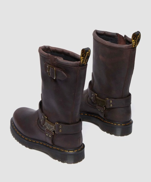 Kinetics(キネティクス)の「Dr. MARTENS ANISTONE HI RIGGER BOOTS(ドクターマーチン アニストン HI リガー ブーツ)(ブーツ・メンズ・ダークブラウン・23cm/24cm/25cm/26cm/27cm/28cm)」の3枚目の写真