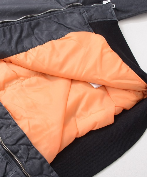 Revo.（レボ）の「ヴィンテージ加工 ヘビーナイロンツイル MA-1 パデッド ブルゾン 中綿ジャケット（MA-1・メンズ・ブラック/カーキ・M/L/XL）」の10枚目の写真