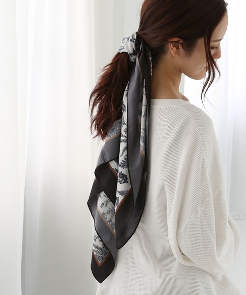 colleca la（コレカラ）の「［90cm×90cm］大判ツイルプリントスカーフ（バンダナ/スカーフ・レディース・その他1/その他2/その他3・FREE）」の6枚目の写真