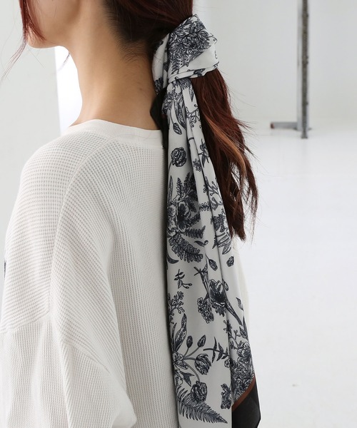 colleca la（コレカラ）の「［90cm×90cm］大判ツイルプリントスカーフ（バンダナ/スカーフ・レディース・その他1/その他2/その他3・FREE）」の7枚目の写真