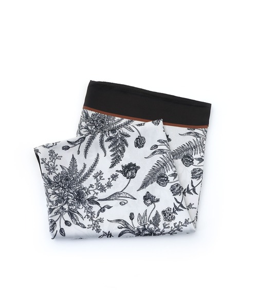 colleca la（コレカラ）の「［90cm×90cm］大判ツイルプリントスカーフ（バンダナ/スカーフ・レディース・その他1/その他2/その他3・FREE）」の11枚目の写真