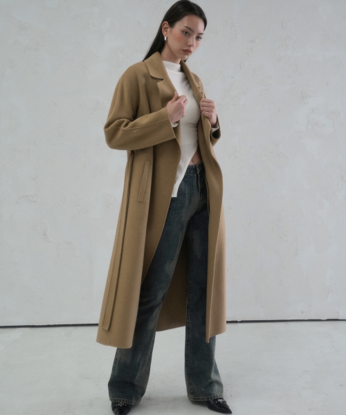 AVANDRESS(アバンドレス )の「Beth Handmade Wool Coat BLACK(チェスターコート・レディース・ブラック・SMALL/MEDIUM)」の3枚目の写真
