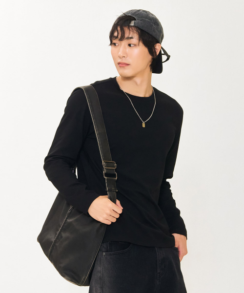 CHASECULT(チェイスカルト)の「男性エッセンシャル長袖Tシャツ-ブラック(Tシャツ/カットソー・メンズ・ブラック・110/95/105/100)」の4枚目の写真