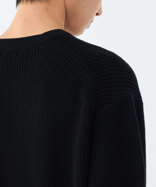 MUSINSA STANDARD（ムシンサスタンダード）の「コットンリブクルーネックニット[ブラック]（ニット/セーター・メンズ・その他・SMALL/MEDIUM/LARGE/X-LARGE/XX-LARGE）」の6枚目の写真