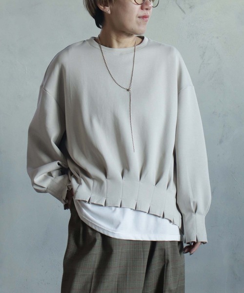 BITTOKO（ビットコ）の「New前タックプルオーバー（Tシャツ/カットソー・レディース・グレイッシュベージュ/ブラウン/ボルドー・FREE）」の2枚目の写真