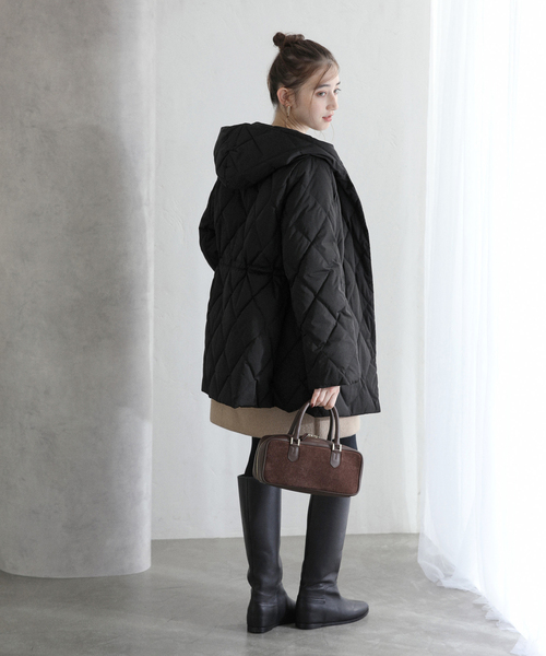 La TOTALITE（ラトータリテ）の「ダイヤステッチダウンコート（ダウンジャケット/コート・レディース・ブラック/ベージュ・FREE）」の6枚目の写真