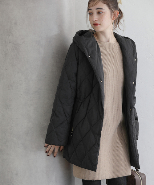 La TOTALITE（ラトータリテ）の「ダイヤステッチダウンコート（ダウンジャケット/コート・レディース・ブラック/ベージュ・FREE）」の7枚目の写真