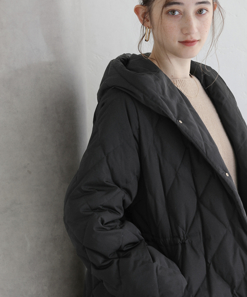 La TOTALITE（ラトータリテ）の「ダイヤステッチダウンコート（ダウンジャケット/コート・レディース・ブラック/ベージュ・FREE）」の9枚目の写真