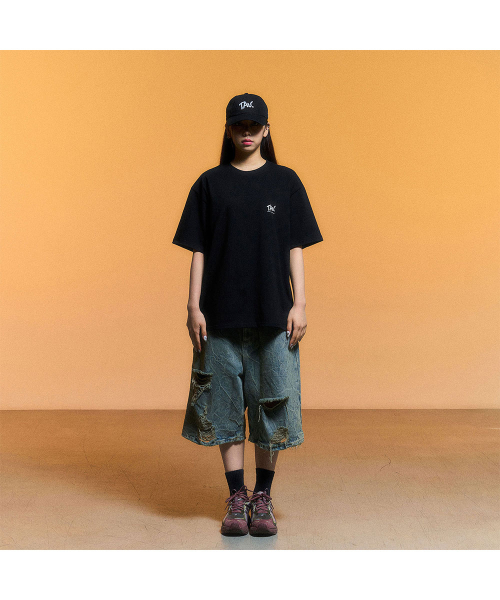 SCHISM INDUCING(スキズムインデューシング)の「TAU LOGO T SHIRT_BLACK(Tシャツ/カットソー・レディース・その他・MEDIUM/SMALL/LARGE)」の4枚目の写真