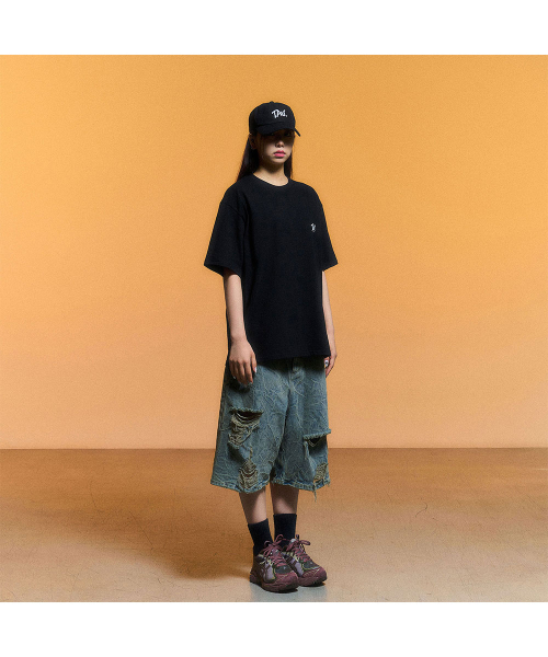 SCHISM INDUCING(スキズムインデューシング)の「TAU LOGO T SHIRT_BLACK(Tシャツ/カットソー・レディース・その他・MEDIUM/SMALL/LARGE)」の10枚目の写真