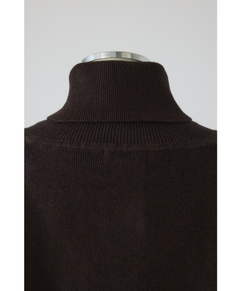 RIM.ARK（リムアーク）の「Toggle motif knit tops トグルモチーフニットトップス（ニット/セーター・レディース・ブラウン/ブラック/ダークグリーン・FREE）」の6枚目の写真