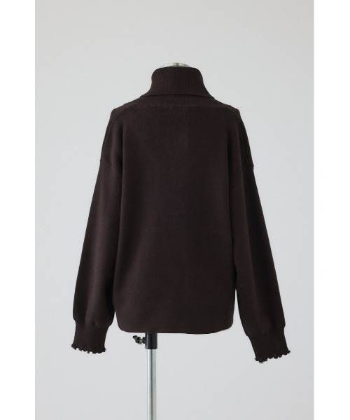 RIM.ARK（リムアーク）の「Toggle motif knit tops トグルモチーフニットトップス（ニット/セーター・レディース・ブラウン/ブラック/ダークグリーン・FREE）」の5枚目の写真