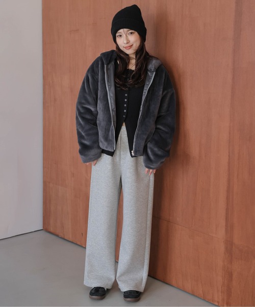 SUGAR BISKET(シュガービスケット)の「エコファー ジップパーカー(パーカー・レディース・ブラウン/ブラック/ダークグレー・フリー)」の9枚目の写真