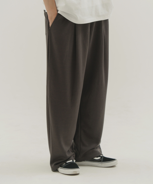 CAMEL WORK(キャメルワーク)の「ワンタックワイドスウェットパンツ(チャコール)(スウェットパンツ・メンズ・その他・SMALL/MEDIUM/LARGE/X-LARGE)」の1枚目の写真