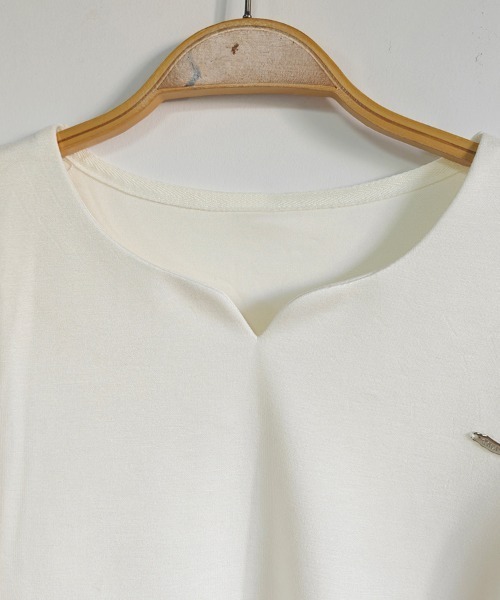 ONEP STAR（ワンピスター）の「ロゴ入りキーネックプルオーバー（Tシャツ/カットソー・レディース・オフホワイト・X-LARGE/LARGE/MEDIUM）」の6枚目の写真
