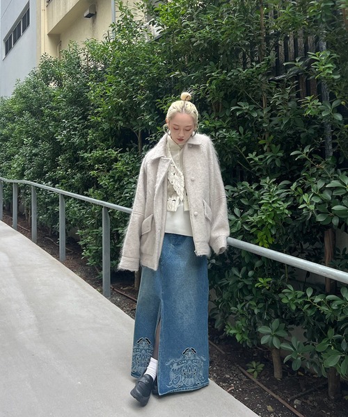 Ameri(アメリ)の「UND CUTWORK EMBROIDERY DENIM SKIRT(デニムスカート・レディース・インディゴブルー/ブラック・24inch/26inch/25inch)」の10枚目の写真