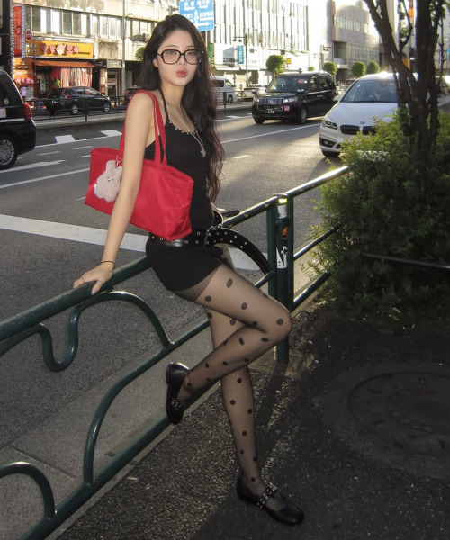FORRR（フォルンルン）の「Eyelet Strap Maryjane - 2Color（バレエシューズ・レディース・ブラック/ダークブラウン・23cm/24cm/25cm）」の3枚目の写真