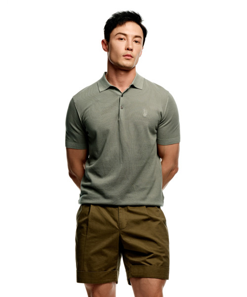 SOLEW（ソル）の「ポロピケ半袖ニット_グレーッシュカーキ（ポロシャツ・メンズ・その他・SMALL/MEDIUM/LARGE/X-LARGE）」の2枚目の写真