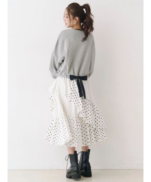 CALNAMUR(カルナムール)の「バックリボンスウェットトップス(スウェット・レディース・グレー/ブラック/イエロー・FREE)」の17枚目の写真