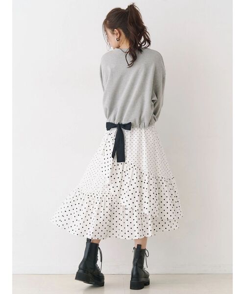 CALNAMUR(カルナムール)の「バックリボンスウェットトップス(スウェット・レディース・グレー/ブラック/イエロー・FREE)」の18枚目の写真